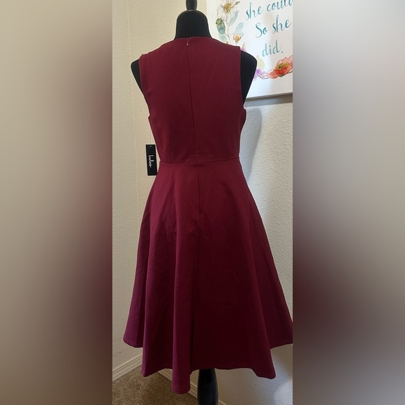 LULU’S Wine Red Midi Dress Size S - Picture 4 of 8
